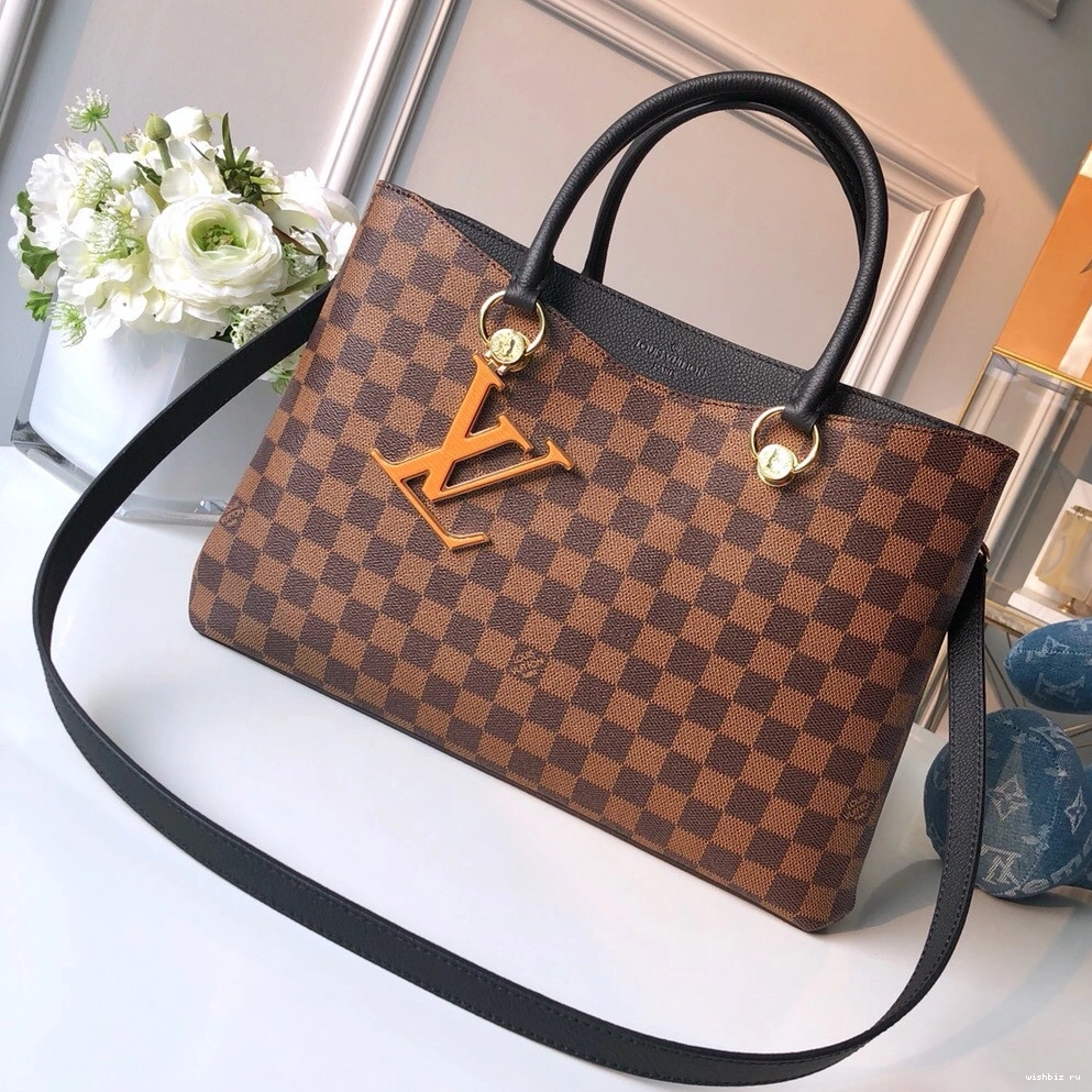WIS RIVERSIDE Vuitton Louis 0709